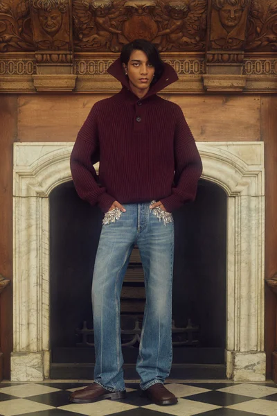 Look 25